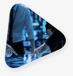 Triangle Shape Contains Two People Pointing To A Glass - Tecnologias De La Informacion #1353837