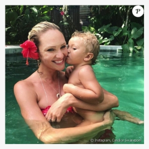 Candice Swanepoel Et Son Fils Anacã Au Brésil - Candice Swanepoel And Son #1561290