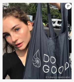 Meadow Walker Fête Ses 20 Ans Sur Instagram Ce 4 Novembre - Meadow Rain Walker 2018 #1608411