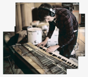 Scan Barry On Keys 10344436 781212005273892 8402712432313408031 #1664490