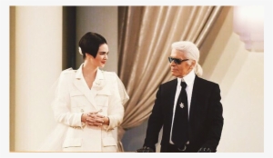 Kendall Jenner Y Karl Lagerfeld Se Saludan Al Final - Kendall Jenner Runway Coco Chanel #1667627
