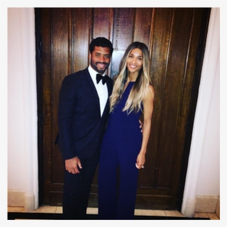 Russell Wilson Et Sa Fiancée Ciara Assistaient Le 16 - Steve Crown And Wife #1698415
