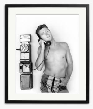 Clint Eastwood Talks On A Pay Phone Outside His Home - Clint Eastwood Young Sexy #1963071