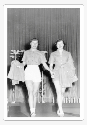 Robert And Jancie Mathis After Their Wedding In 1964 - Standing #2140722