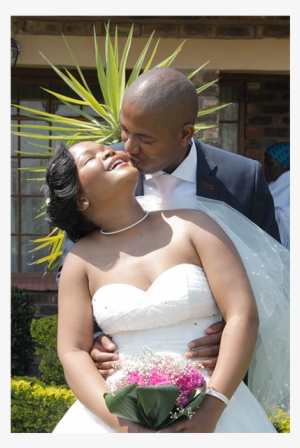 Loading - Bride #2559208