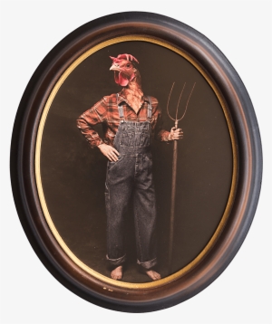 Matiris In Wooden Oval Frame With Gold Paint Inner - Photography #2786650