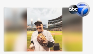 Chicago Son Surprises Dad With Baseball Glove He Has - Baseball #2960091