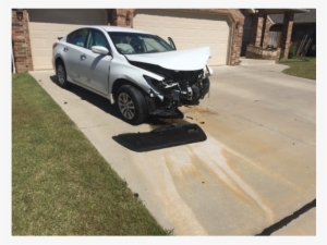 Photos And Videos - Car Sitting In Driveway #2969760