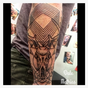 Geometrics Skull Deer Black Grey Arm - Artist #3193969