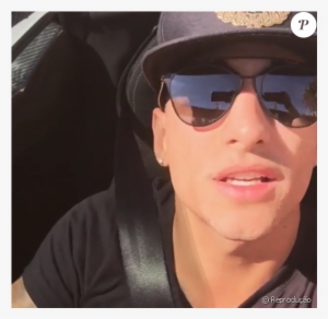 Maluma Também Postou Foto No Veículo Usado Por Anitta - Miami #3310663