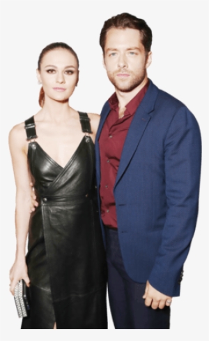 Outlander Stars Sophie Skelton And Richard Rankin On - Sophie Skelton And Richard Rankin Dating #3366524