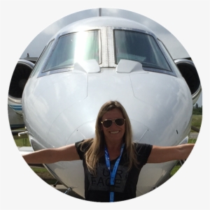 She Is A Professional With Many Years Of Experience - South America #3452343