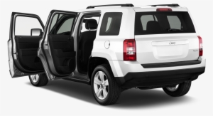 30 - - 2018 Jeep Patriot White #3590173