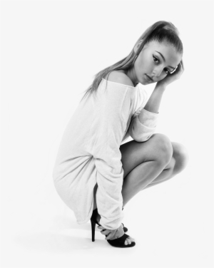 A Highly Energetic Tribute To The Princess Of Pop, - Ariana Grande Sitting Transparent #3785006