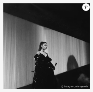 Ariana Grande A Publié Une Photo D'elle Sur Sa Page - Ariana Grande Dangerous Woman Tour Setlist 2017 #3831583
