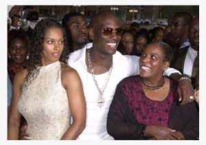 Tyrese Has Asked His Fans To Come Together In Prayer - Tyrese Gibson And Mom #3839976