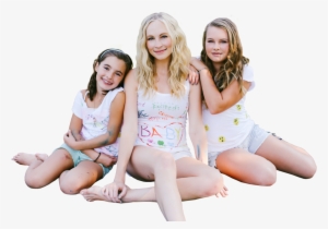 Png Candice Accola Candice King Houseofthesnakes - Sitting #396341