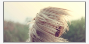 Son La Última Tendencia En Coloración - Blonde Long Hair Melancholic Woman #4022689