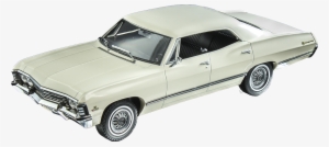 1967 White Chevrolet Impala - 1:18 Scale #4184489