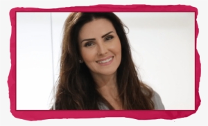 Lisandra Souto Ensina Maquiagem Com Iluminador E Pó - Girl #4252213