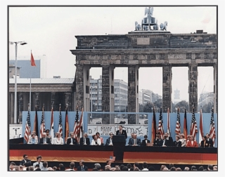 Reagan Brandenburg Gate - Brandenburg Gate #4823734