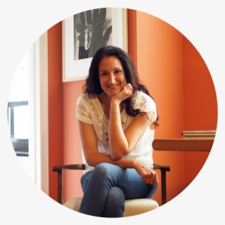 Sara Portrait Circle Graphic Final - Portrait #4947142