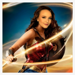 Larissa Manoela É A Mulher-maravilha Veja 7 Semelhanças - Wonder Woman 2017 Film Cast #5007699