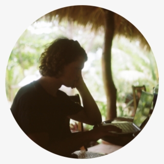 Official Trailer [hd] - Sitting #5546880