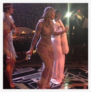 Kendall Jenner, Khloé Kardashian Et Leur Mère Kris - Performance #5668060