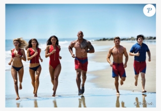 Dwayne Johnson Et Zac Efron Avec Leur Team De Baywatch - Zac Efron The Rock Baywatch #5806815