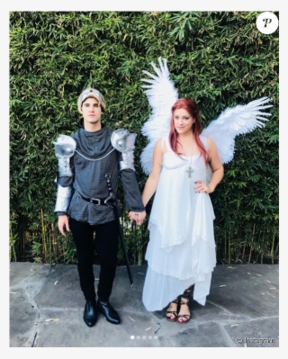 Darren Criss Et Sa Compagne Mia Swier, Ici Lors D'halloween - Darren Criss And Mia Swier #6418207