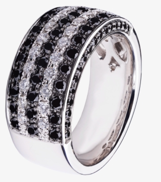 18 Crt Wg Ring With 97 White And Black Diamonds #6659536