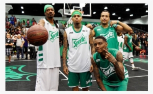 Snoop Dogg, Chris Brown, French Montana, Soulja Boy - Chris Brown And Quavo Fight #676055