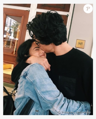 Camila Mendes Et Charles Melton Auraient-ils Confirmé #7254307