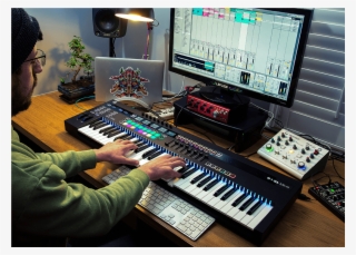 Usually Dispatches In - Novation Sl Mkiii #7660012