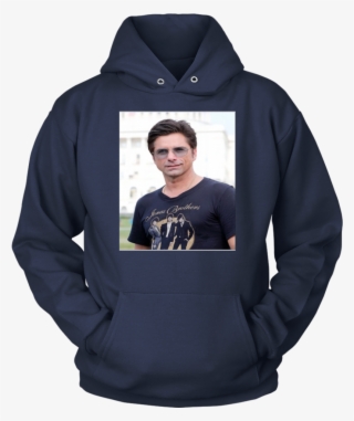 Nick Jonas Wearing A Shirt Of John Stamos Wearing A - Shirt #7668316