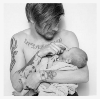 Louis Tomlinson's Baby Is Fake - Louis Tomlinson Freddie Tomlinson #7716596