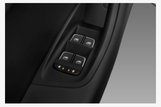 23 - - Executive Car #7759078