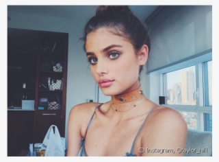 Em 2017, A Top Model Taylor Hill Entra Para O Time - Taylor Hill Snapchat Filter #7763012