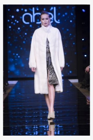 4 - Fashion Show #7960979