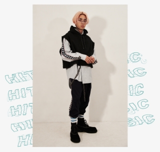 1 Reply 0 Retweets 0 Likes - Standing #8211781