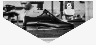 Monochrome #8703420