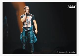 Nick Jonas Lança Clipe Ao Vivo Da Música "bacon" De - Figurine #9032611