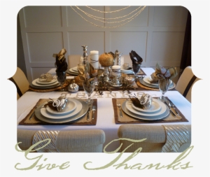 Christmas Wreath And Mantle - Table #931299