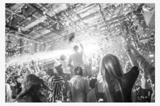 Crowd #9501689